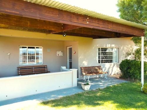 Sunnyside Farm Cottage, Oudtshoorn, South Africa