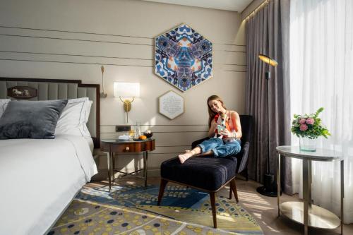 room detail thumbnail 1