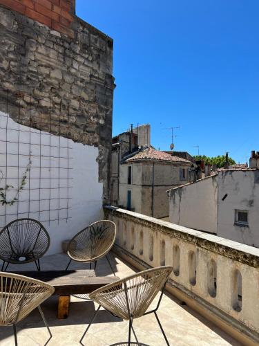 Penthouse Apartment with Large Terrace and Veranda - Location saisonnière - Arles