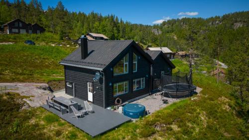 Holiday Cottage - Accommodation - Tjørhom