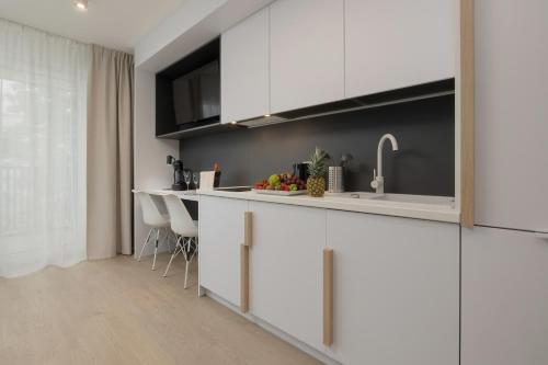 ห้องครัว, Młyńska 10 by Apartamenty Nad Parsętą (Mlynska 10 by Apartamenty Nad Parseta) in วึสปา โซลนา