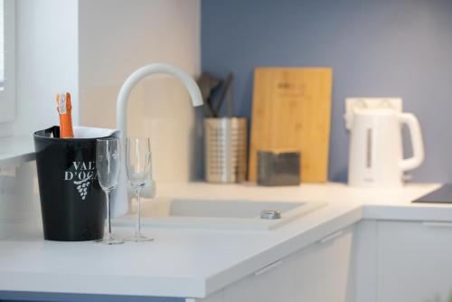 ห้องครัว, Młyńska 10 by Apartamenty Nad Parsętą (Mlynska 10 by Apartamenty Nad Parseta) in วึสปา โซลนา