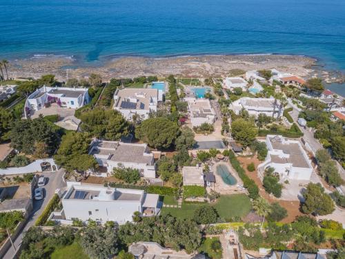 Villa Gemma - Sea Access & Private Pool - Tap to explore photos
