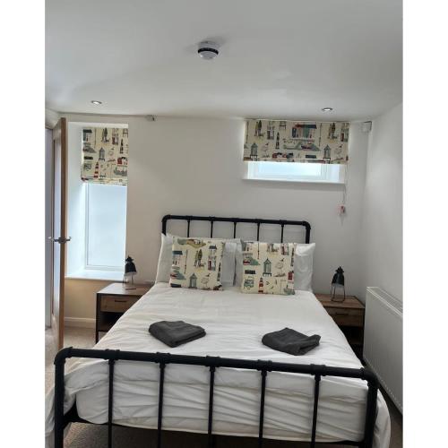 The Hideout (Garden Flat 4 Dragon Road) - image 2