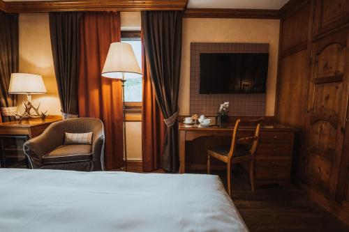 Double or twin room, superior