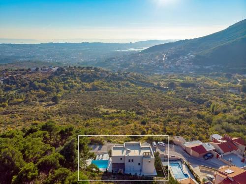 Luxury Villa 7th Heaven with heated pool, hot-tub, gym, panoramic views on town Split