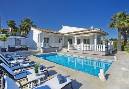 Luxury Modern 3 bed 2 bath Villa gîte à louer Riviera del Sol