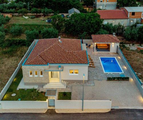 Villa Dora - Accommodation - Murvica