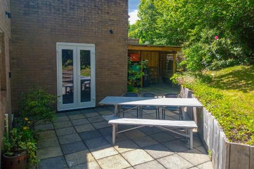 Garden, Canyon Cottage in Pontneddfechan