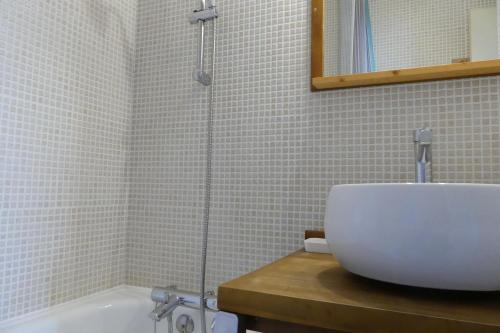 Bathroom, Residence Creux De l'ours A et B in Meribel Mottaret