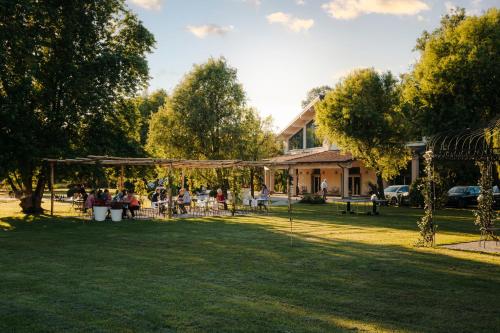 Apkārtne, Hotel Capolago in Buguggiate