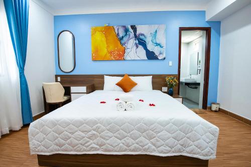 Superior King Room image 4