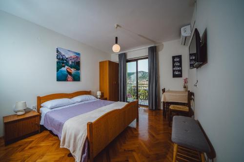 Studio with Balcony and Sea View