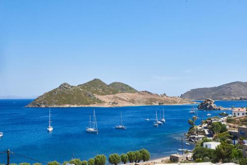 HOTEL ATHINA in แพทโมส