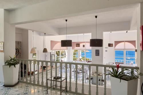 HOTEL ATHINA in แพทโมส