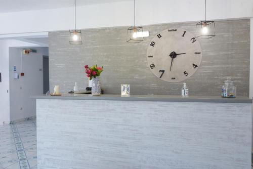 HOTEL ATHINA - image 13