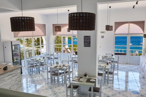 HOTEL ATHINA - image 2