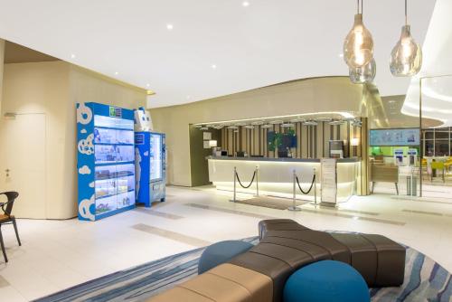 Зовнішній вигляд готелю, Holiday Inn Express Changzhou Lanling By IHG in Чанчжоу