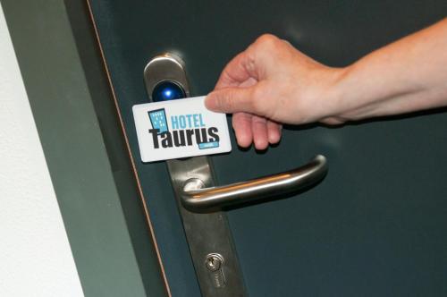 Hotel Taurus - main image