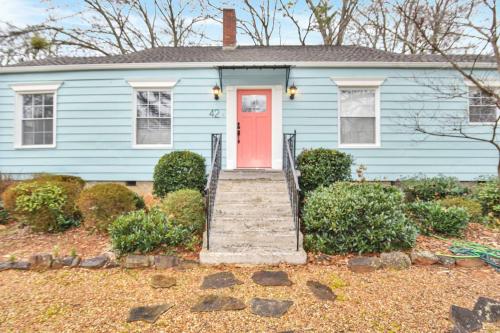 Coral Door in Atlanta, USA