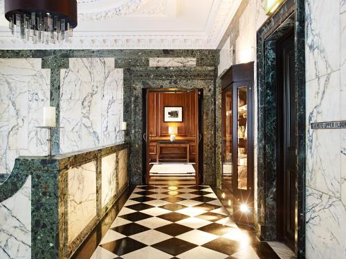 บริการและสิ่งอำนวยความสะดวก, โรงแรม เดอ สก็อตส์แมน (The Scotsman Hotel) in เอดินบะระ