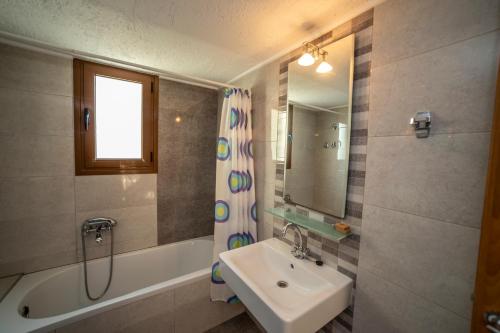 Bay View Apts II - image 9