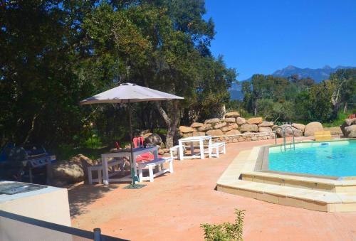Villa de 5 chambres a Pianottoli Caldarello a 300 m de la plage avec piscine privee jardin clos et wifi gîte à louer Monacia-d'Aullène