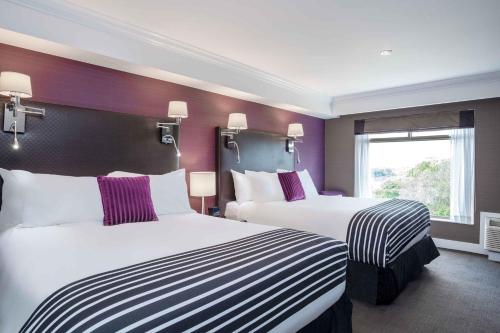 Standard Room, 2 Queen Beds, City View