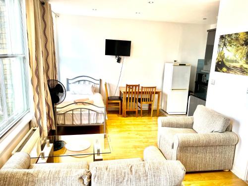 Picture of Entire Brand New Flat With View To River Yare