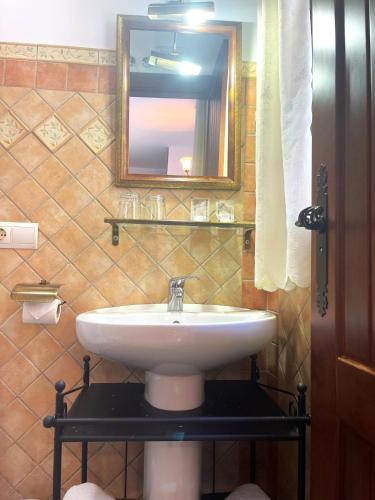 Hotel Al-Andalus - image 14