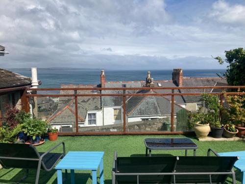 Picturesque 3-bed house with outstanding sea views, Newlyn
