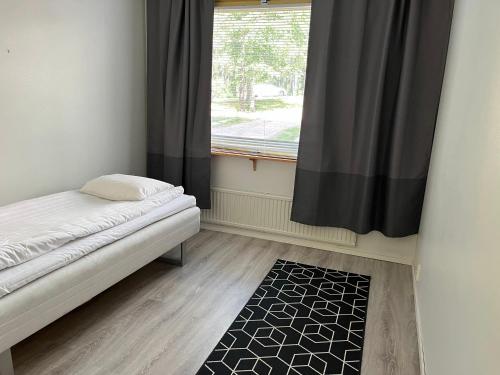 2 bedrooms, 5 beds