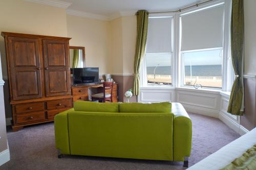 Shared lounge/TV area, The Royal Hotel in North Tyneside