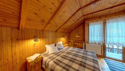 Famil Hotel & Chalets – Bansko, NC