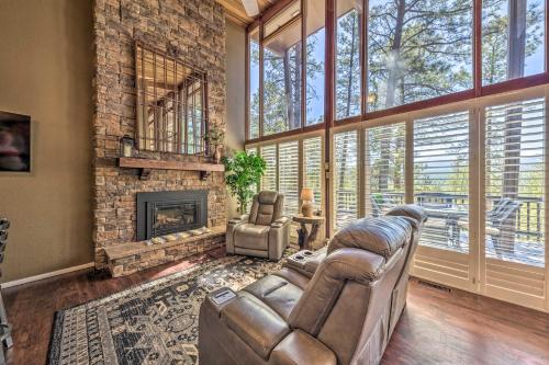 Grand Ruidoso Hideaway with Game Room and Hot Tub - image 11
