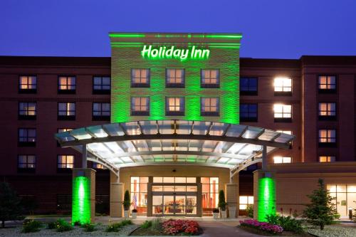 Holiday Inn Madison at The American Center, an IHG hotel - Hotel - Madison