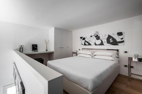 LHP Suite Roma Piazza del Popolo - image 6