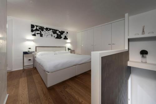 LHP Suite Roma Piazza del Popolo - image 12