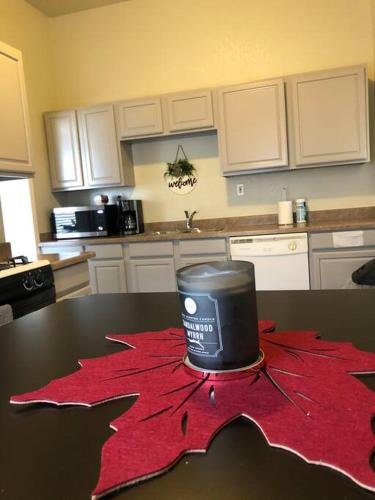 Kitchen, Mishas Comfort Haven in Marysville (CA)
