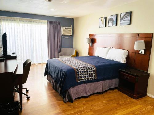 Bel Air Motor Hotel in Tustin, USA