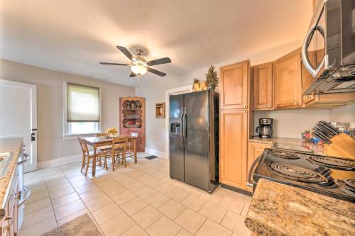 Lucky Dawg Pet-Friendly Abode Near St Louis! in Pacific, USA