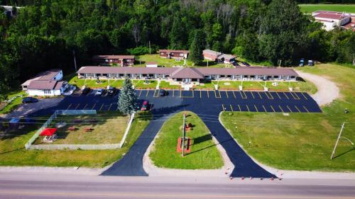 Champlain Motor Inn