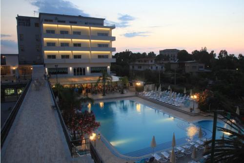 入口, 薩比多羅聖盧西亞酒店 (Hotel Santa Lucia Le Sabbie d'Oro) in 切法盧