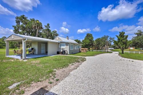 Quiet Pomona Park Rural Home Near St Johns River! in Ίστ Παλάτκα