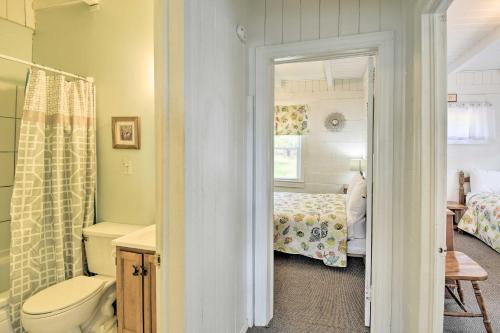 Bright Myrtle Beach Bungalow Steps to the Beach! - image 10