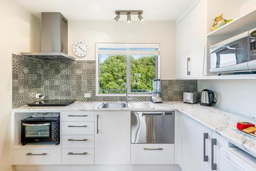 Slice of Paradise - Waikanae Self-Contained Unit