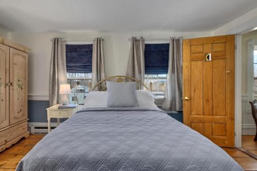 Youngtown Inn and Restaurant - image 2