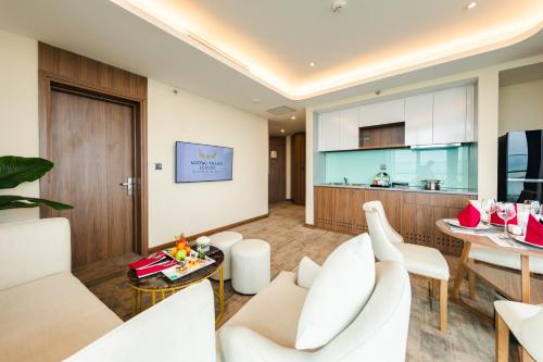 Muong Thanh Luxury Ha Long Residence near Bai Chay Commercial Center