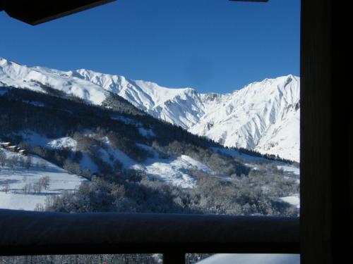 Chalet Landenoire · Ski-in/Ski-out · Sauna & Jacuzzi · Parking · WiFi · 8 Pers. - FR-1-344-777 near Cafe Snack