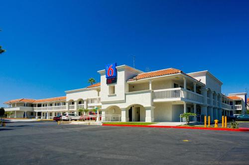 Motel 6-Carlsbad, CA Beach